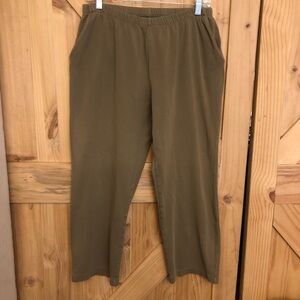 Lands' End Womens  Pull on Pants Sz. M 10/12 Olive Green